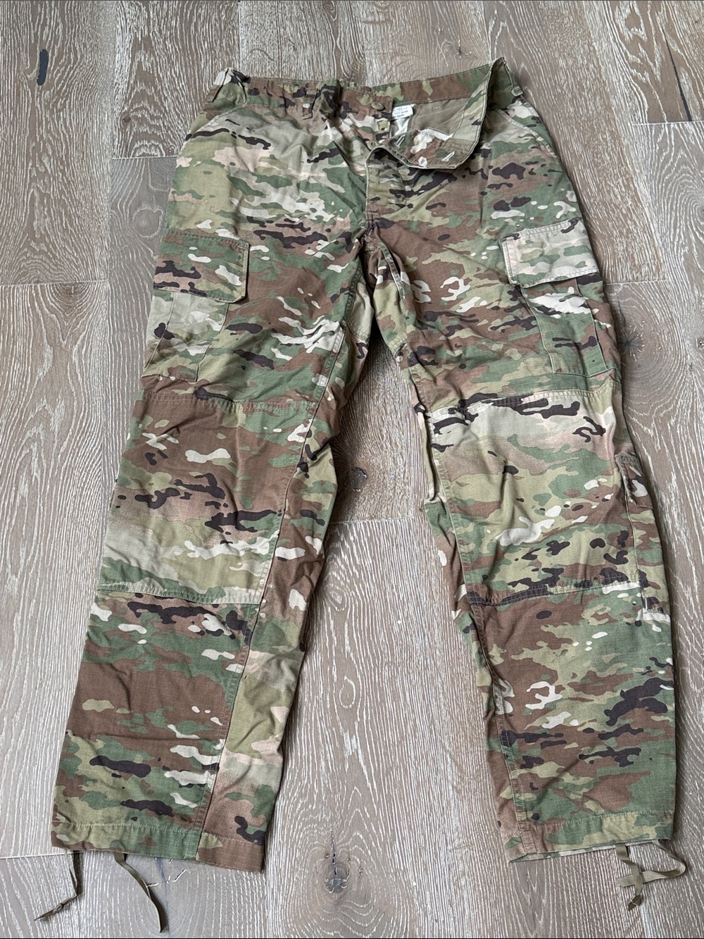 Men's Tactical Cargo Pants in Camouflage